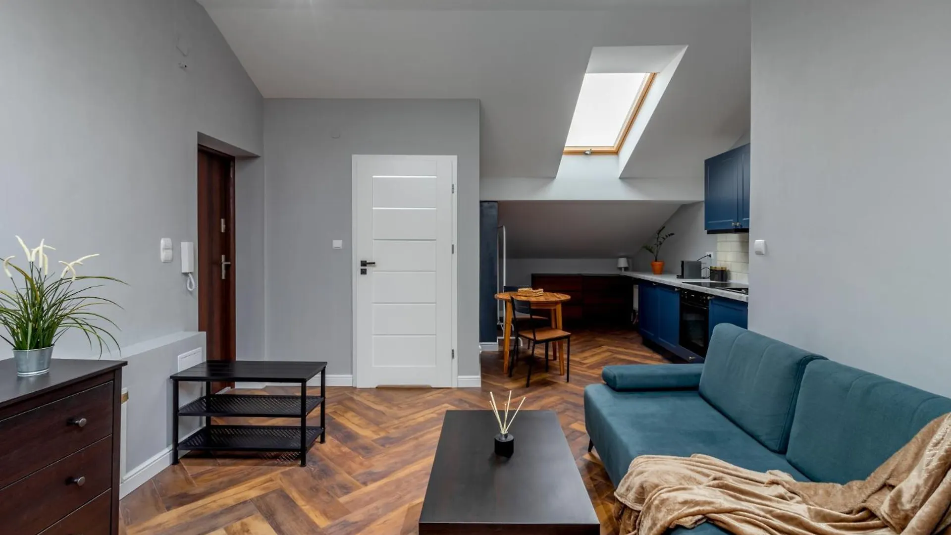 Close-Golden Apartments In Warsaw - Marcinkowskiego